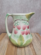 Pichet barbotine Saint-clément décor fraises 🍓 | pièce ancienne