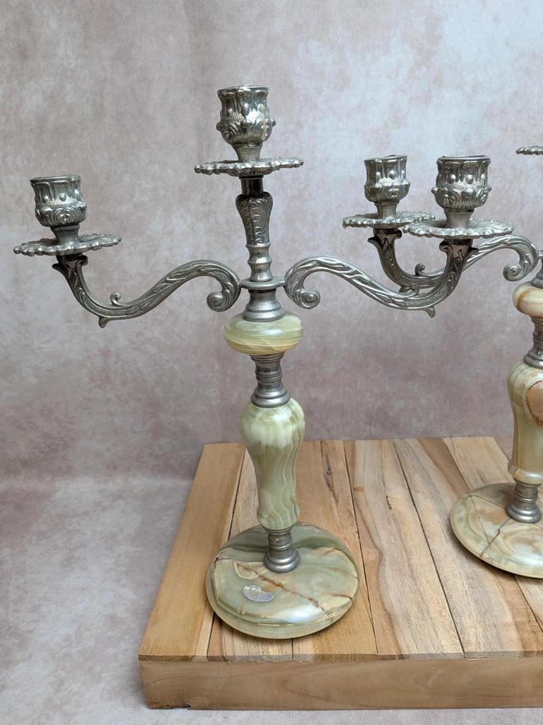Paire de chandeliers vintage 3 feux métal argenté & onyx – Made in Italy