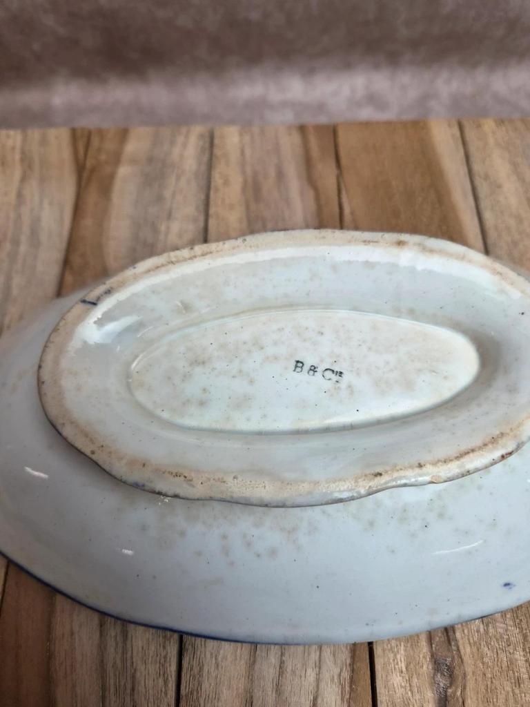 Petit plat ancien Creil & Montereau Flora bleu – B&cie C&m