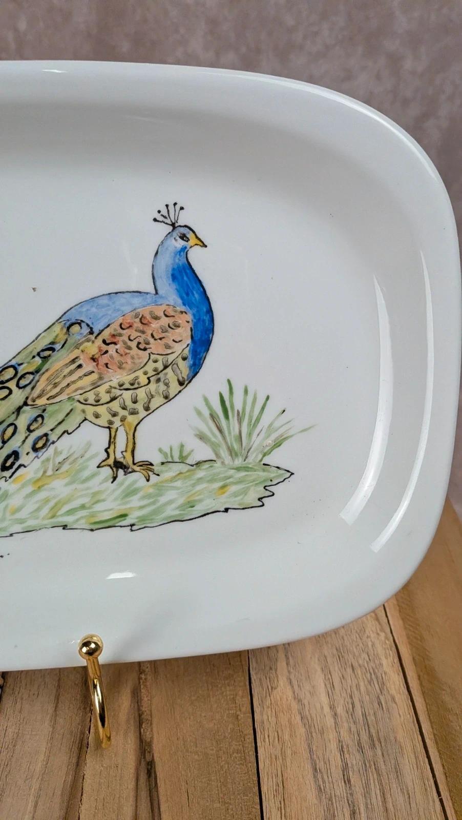 Plat ovale Sarreguemines – décor paons peint à la main