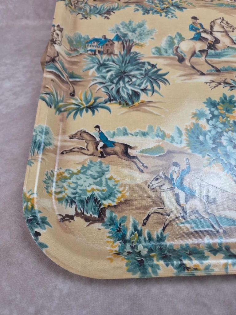 Plateau vintage Cima Paris décor chasse à courre en fibre de verre