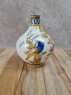 Vase ancien en faïence décorée main – décor floral & oiseau