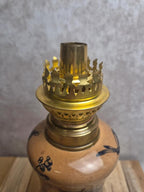 Lampe à pétrole ancienne en faïence décor oiseau et insectes fin Xixe