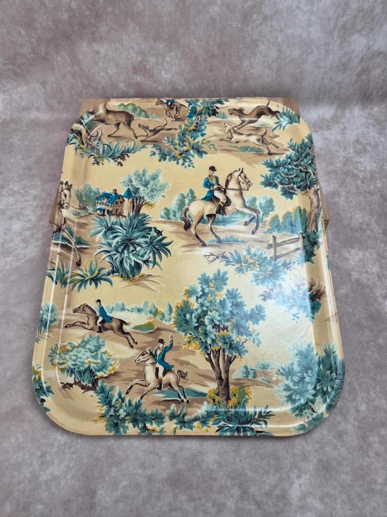 Plateau vintage Cima Paris décor chasse à courre en fibre de verre