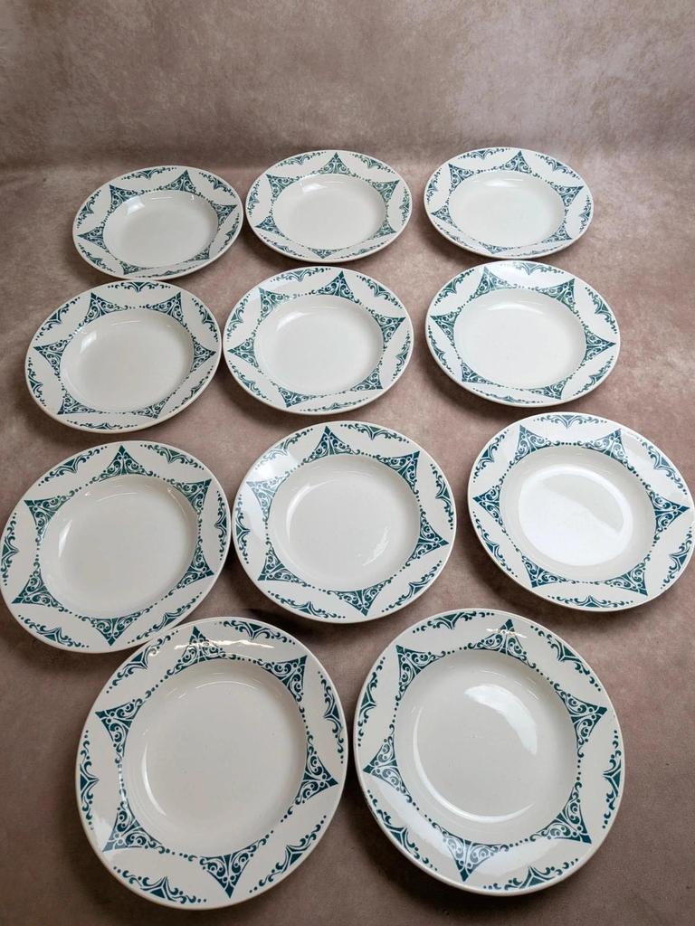 Lot de 11 assiettes creuses terre de fer Moulin des Loups Fti 22