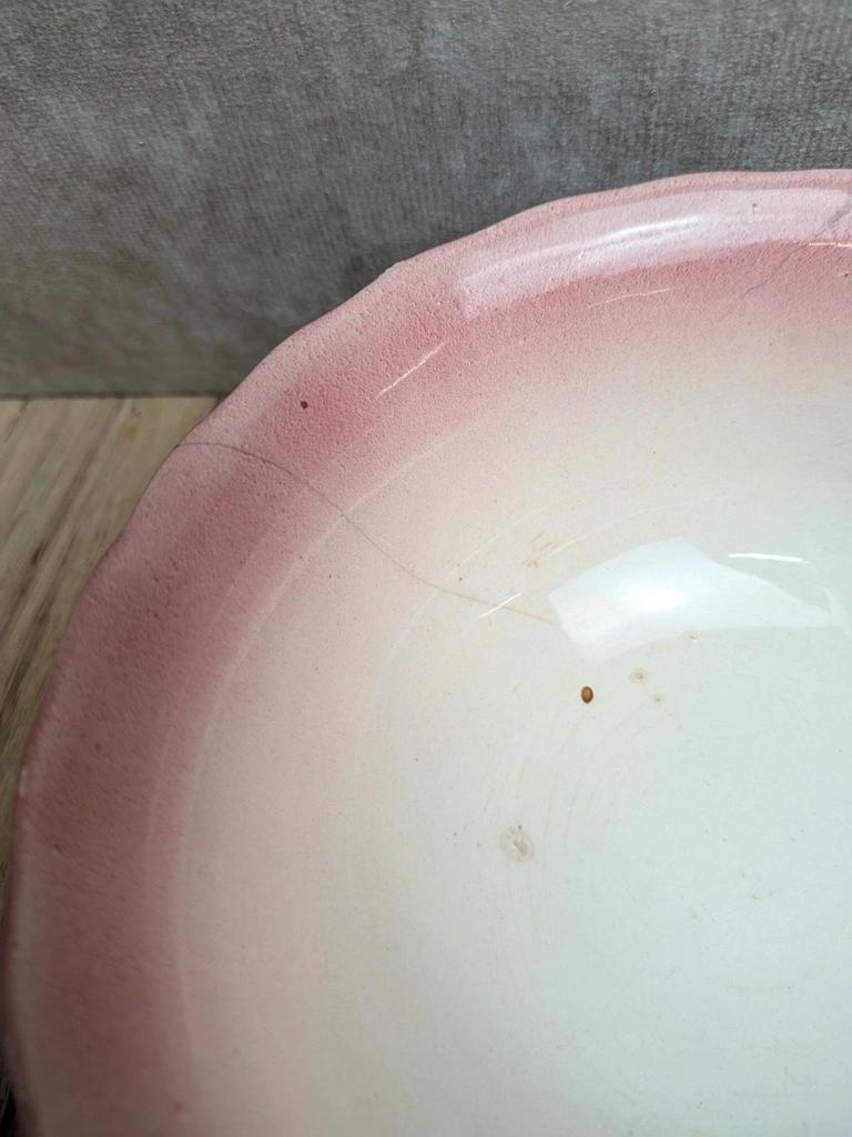 Ancien ensemble de toilette en terre de fer Longchamp rose