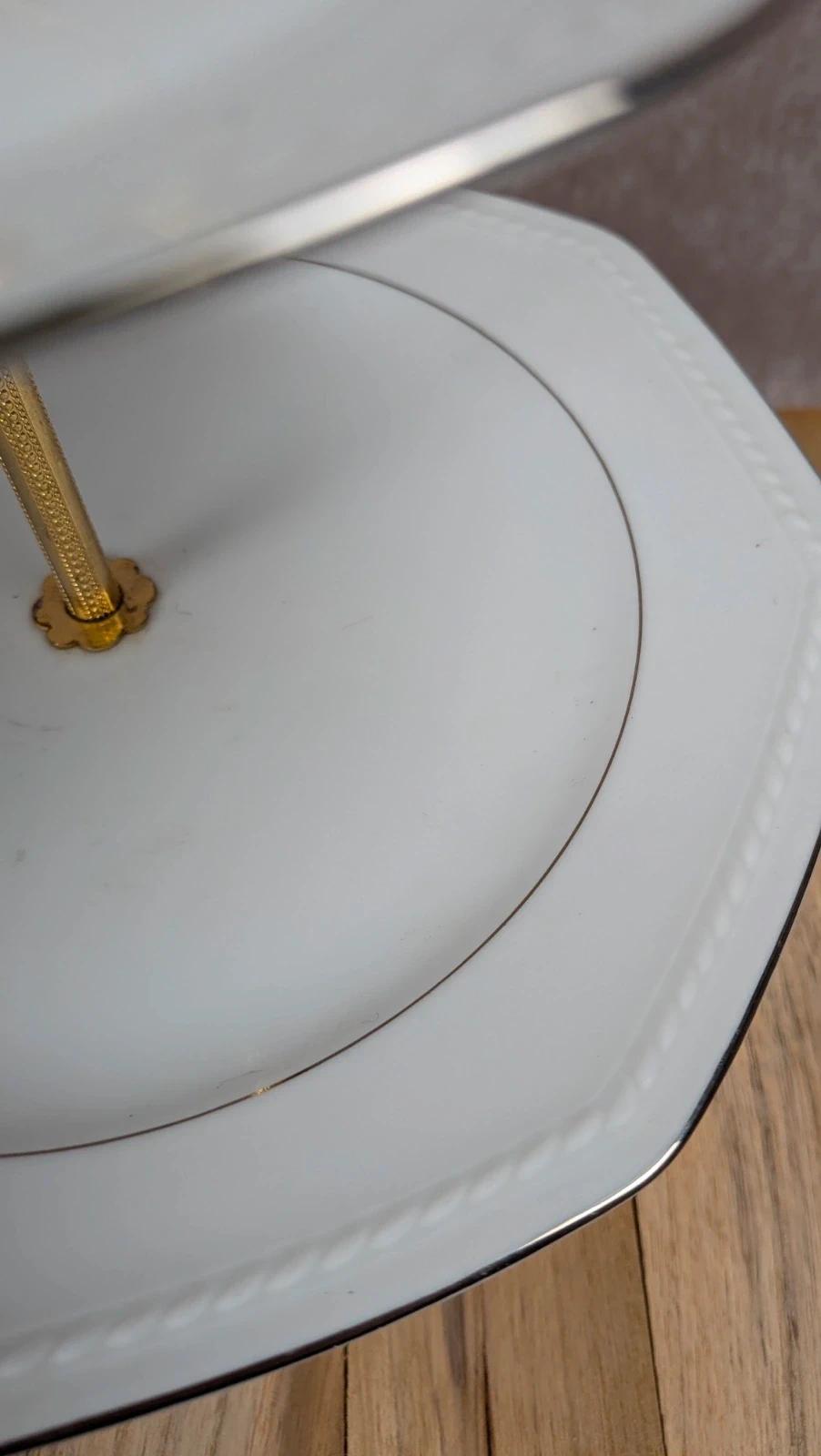 Serviteur 2 étages en porcelaine Schirnding Bavaria doré vintage