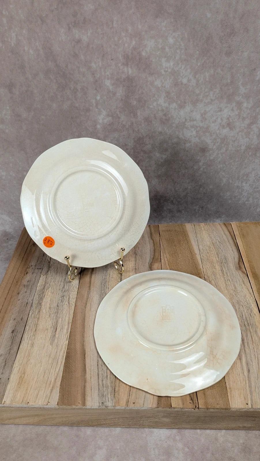 Lot de 2 assiettes Gien – Modèle Capucines – Faïence ancienne