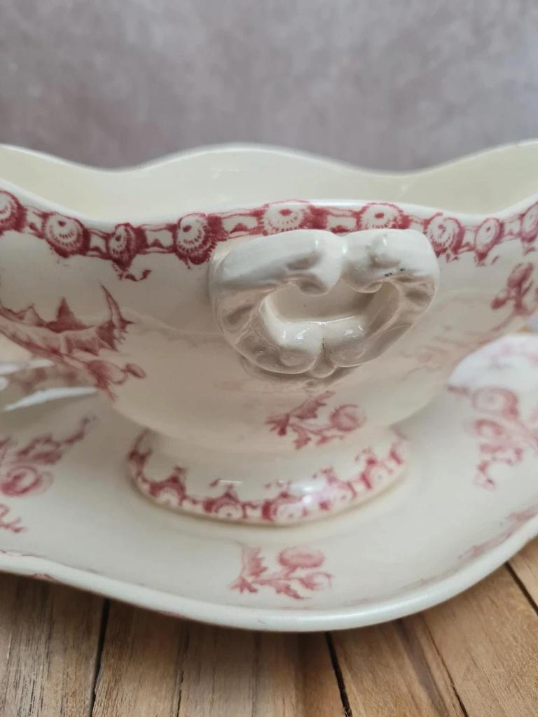 Grande saucière ancienne Terre de fer Gien modèle Chardon rouge