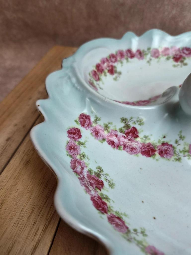 Mendiant ancien en porcelaine – 3 compartiments – décor de roses