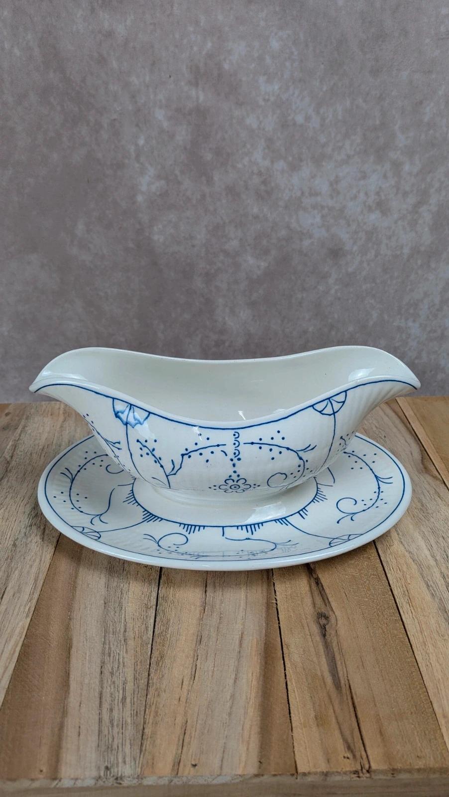 Saucière ancienne Boch décor bleu – charme campagne chic