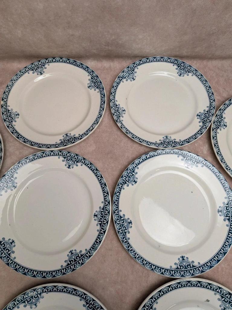 Lot de 8 assiettes à dessert Terre de Fer St Amand modèle Andrinople