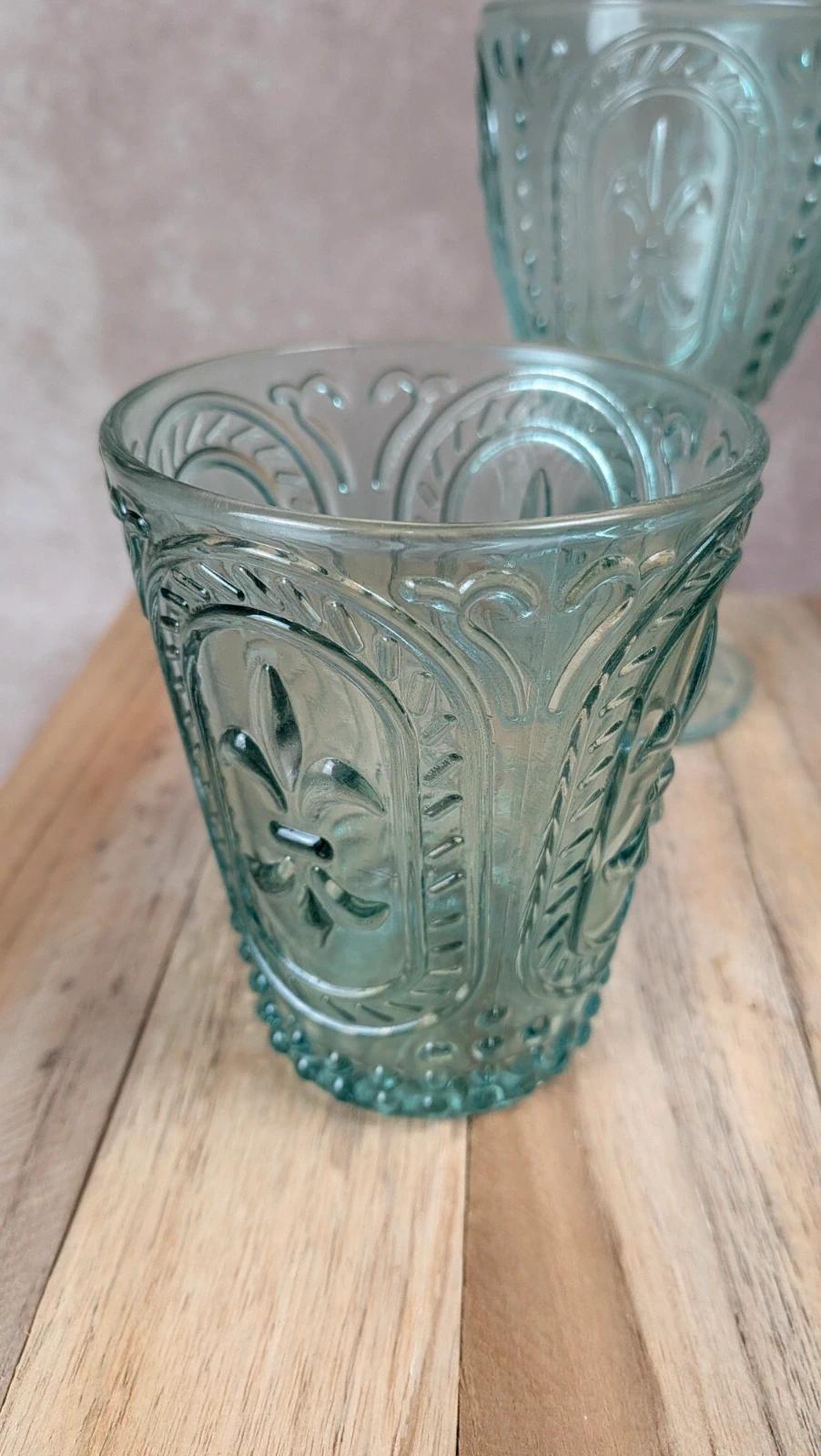 Lot de 4 verres en verre moulé – esprit vintage