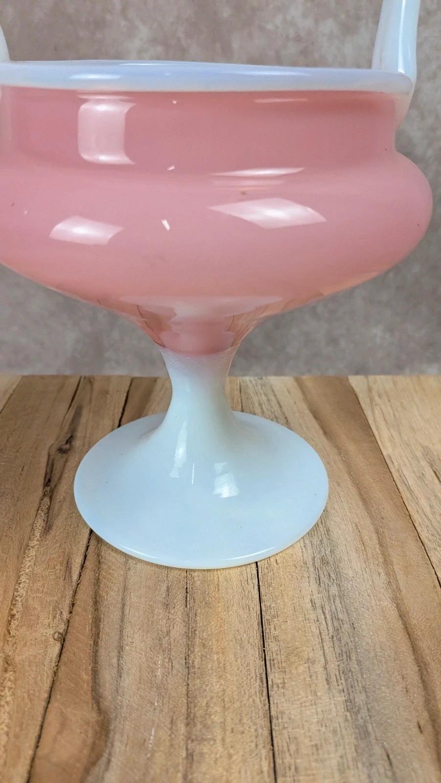 Coupe panier en opaline rose vintage avec anse 🌸