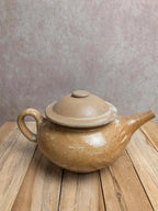 Théière vintage en grès émaillé beige moucheté – Style rustique