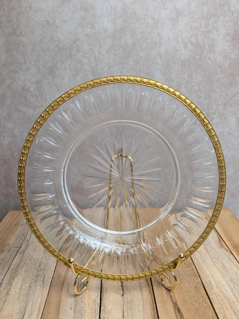 Assiette ancienne en verre taillé – Monture métal doré Cailar-bayard – Orfèvrerie française
