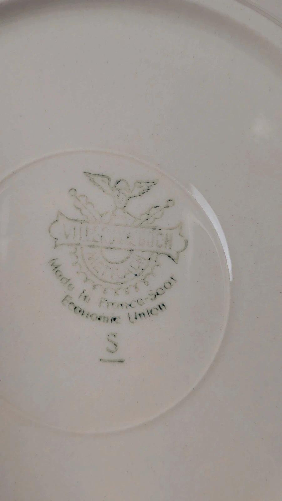 Lot de 8 assiettes à dessert anciennes Villeroy & Boch – frise dorée