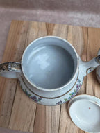Théière ancienne et pot à lait assorti au joli décor fleuri rose et turquoise