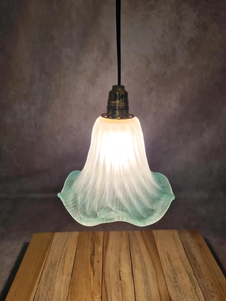Abat-jour ancien tulipe verre opalin turquoise 💡 déco vintage années 30-50