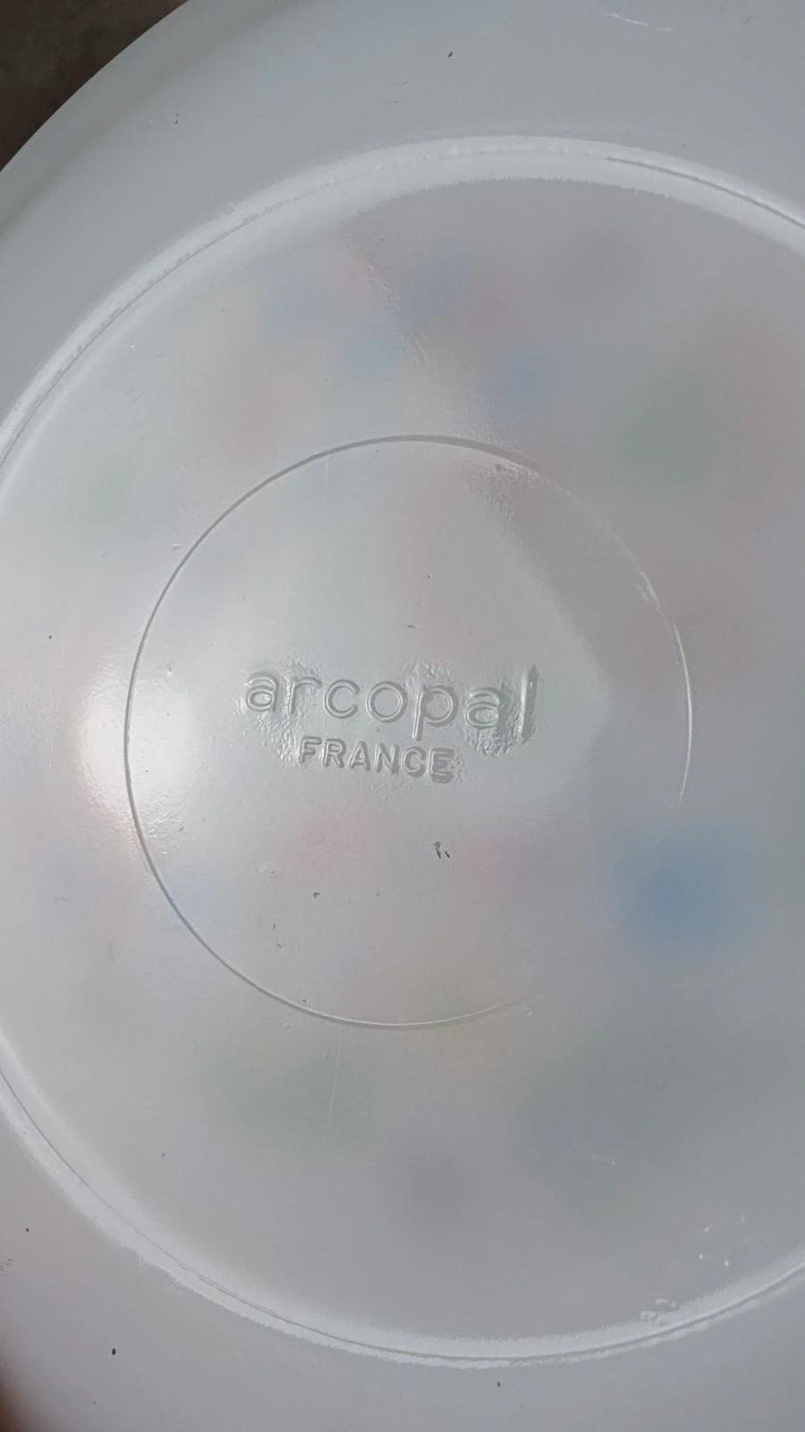 Lot de 4 assiettes à dessert Arcopal France – modèle “oiseaux du Paradis”