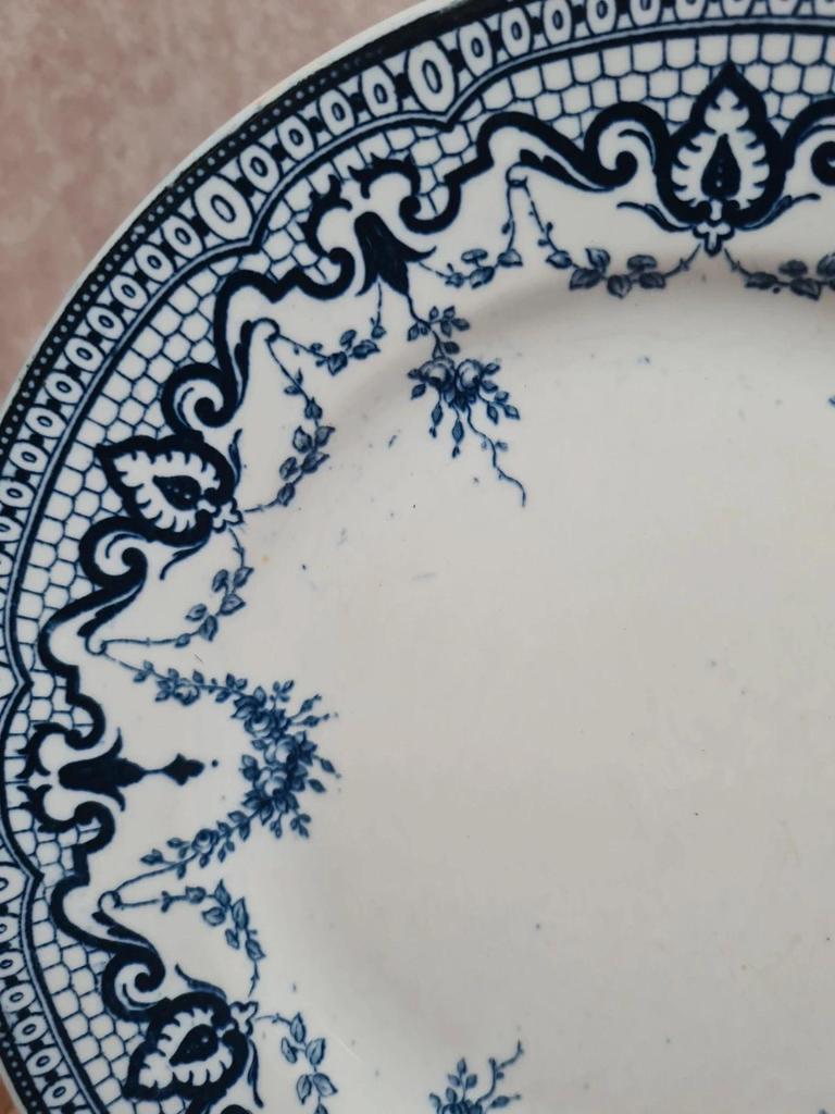 Assiette plate ancienne Creil & Montereau “guirlandes” décor bleu 💙