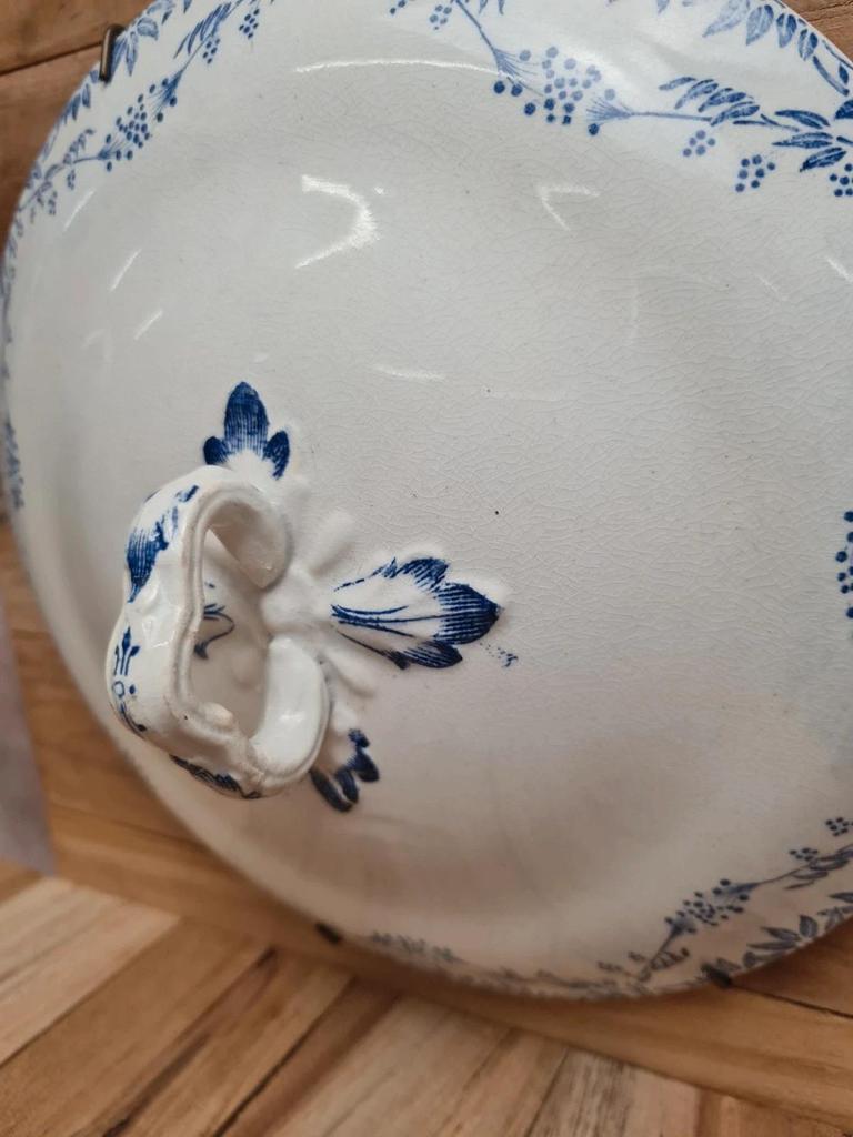 Couvercle de soupière Terre de Fer Creil & Montereau modèle Mireille décor bleu