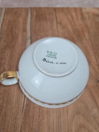 Lot de 2 tasses et sous-tasses en porcelaine Limoges – décor peint main signé