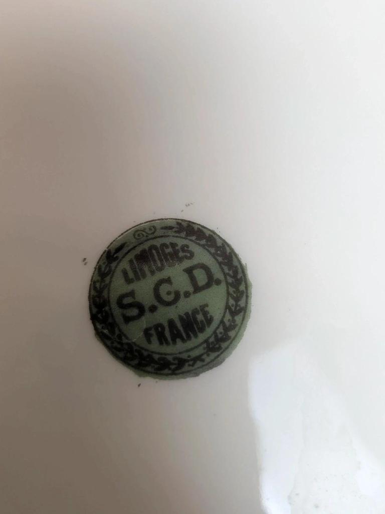 Soupière ancienne en porcelaine de Limoges S.c.d