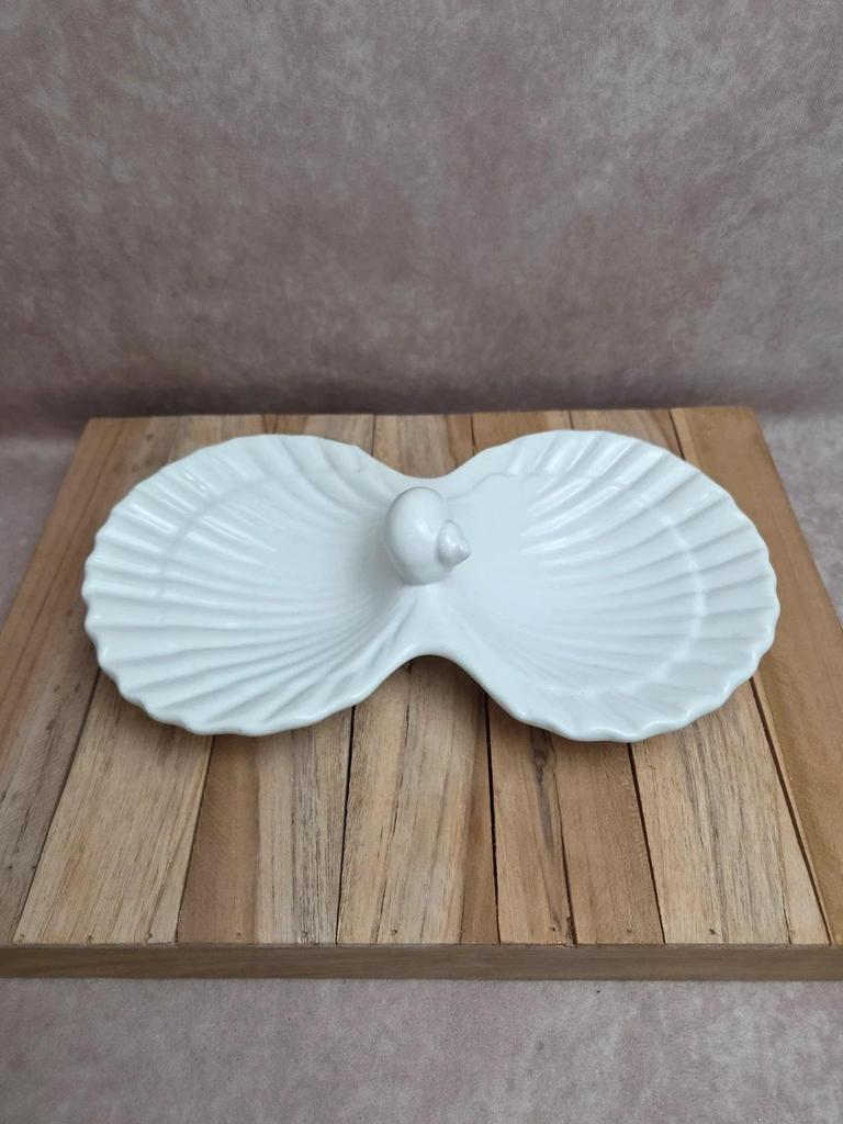 Présentoir apéritif vintage coquillages en porcelaine blanche