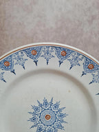 Assiette ancienne terre de fer St Amand modèle 6014 bleu & orange décor oriental 24 cm