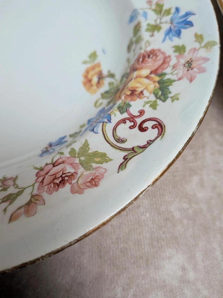 Lot de 8 assiettes creuses anciennes Faïencerie d’onnaing