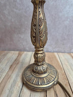 Lampe de table vintage en métal doré patiné style Louis Xvi
