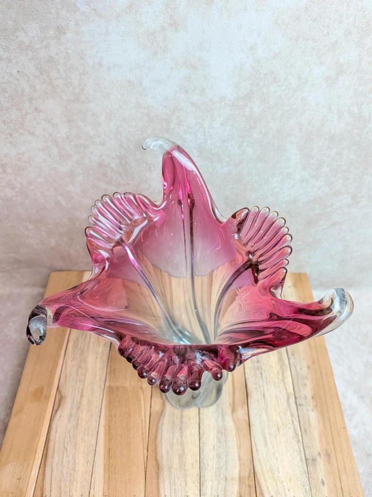 Grand vase vintage en verre rose et transparent – Forme corolle – Style Murano