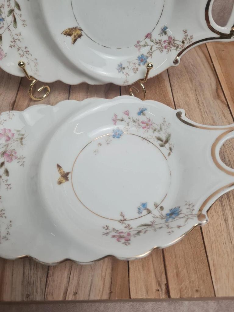 Lot de 2 sous-tasses anciennes porcelaine fine Franco-anglaise Paris décor fleuri doré égoïste