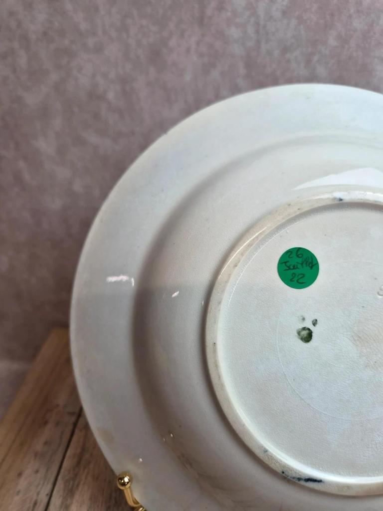 Assiette creuse ancienne en terre de fer Nimy – modèle Guirlande bleu