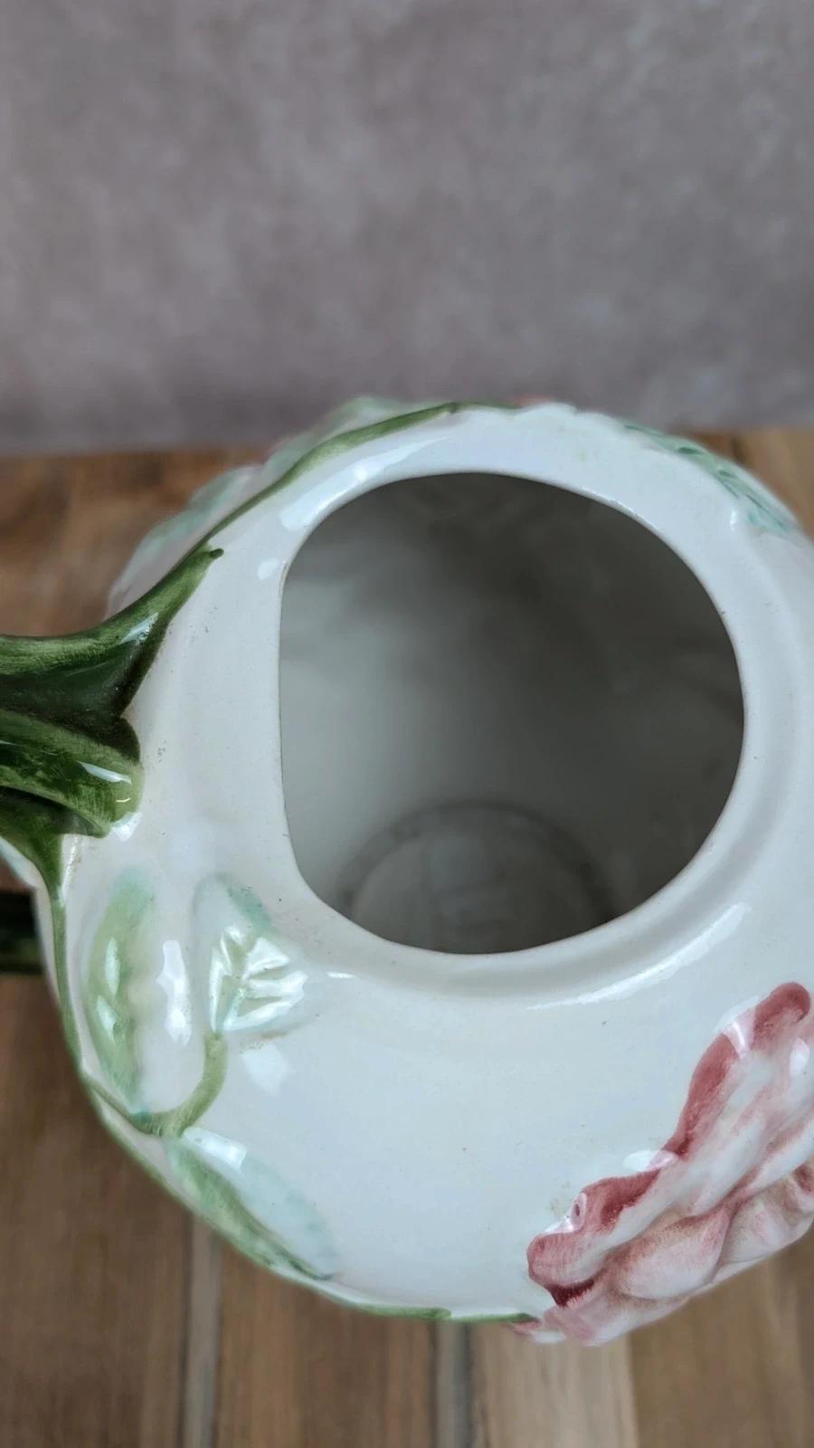Théière ancienne en céramique fleurie Fg