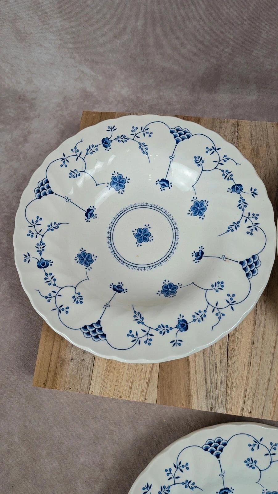 Lot de 3 assiettes creuses + plat – Myott Finlandia – Angleterre