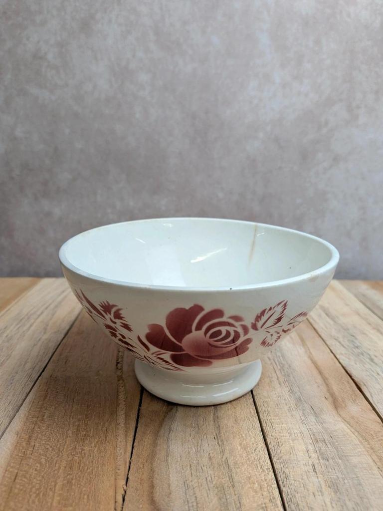 Bol ancien en terre de fer Digoin – Décor floral rose – Vintage