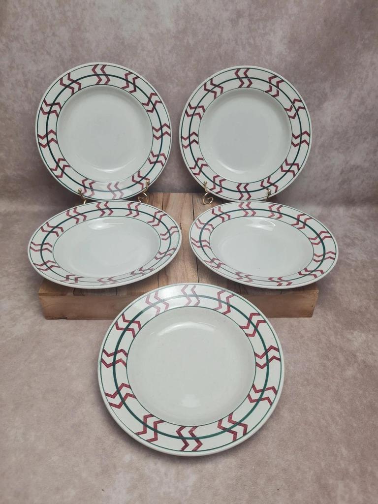Lot 5 assiettes creuses Moulin des Loups modèle Fti20 terre de fer décor graphique vintage