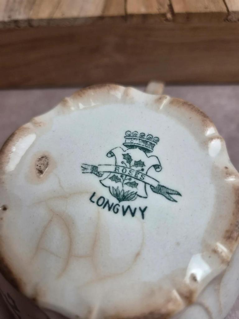 Tasse à chocolat Longwy La Samaritaine modèle Rose ancienne