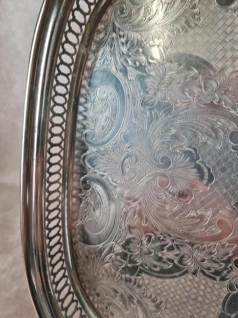 Grand plateau ancien en métal argenté Fleuron France, ligne Christofle