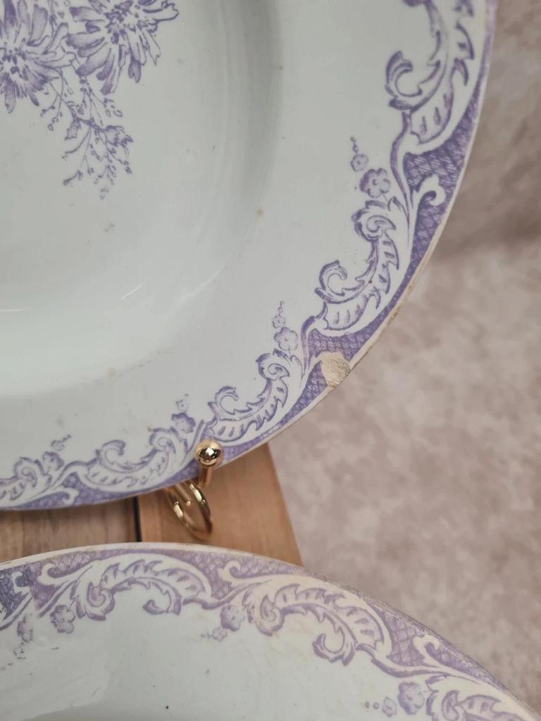 Lot 5 assiettes creuses Terre de Fer Creil & Montereau Service Louis Xv lilas rare