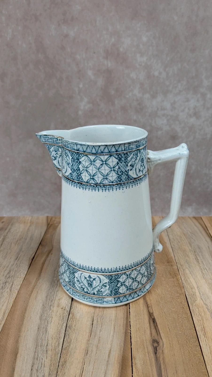 Petit pichet ancien Lunéville décor bleu & or