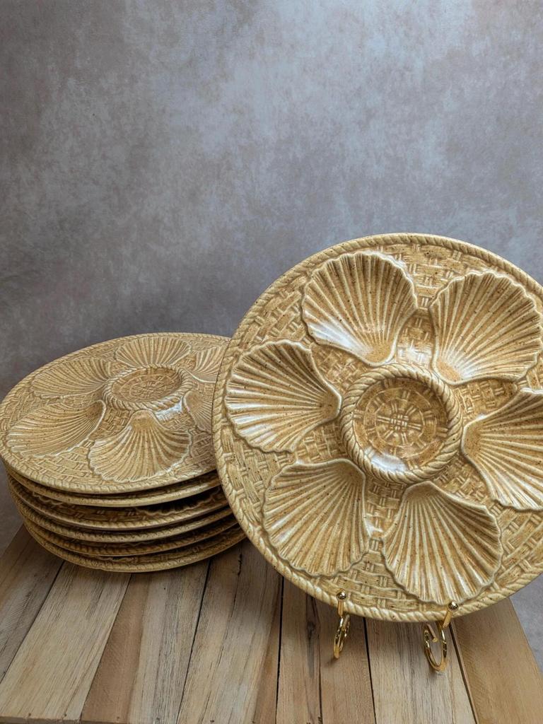Lot de 7 assiettes à huîtres Longchamp barbotine coquillages vintage