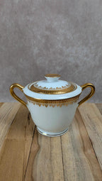Sucrier ancien en porcelaine de Limoges – décor doré élégant