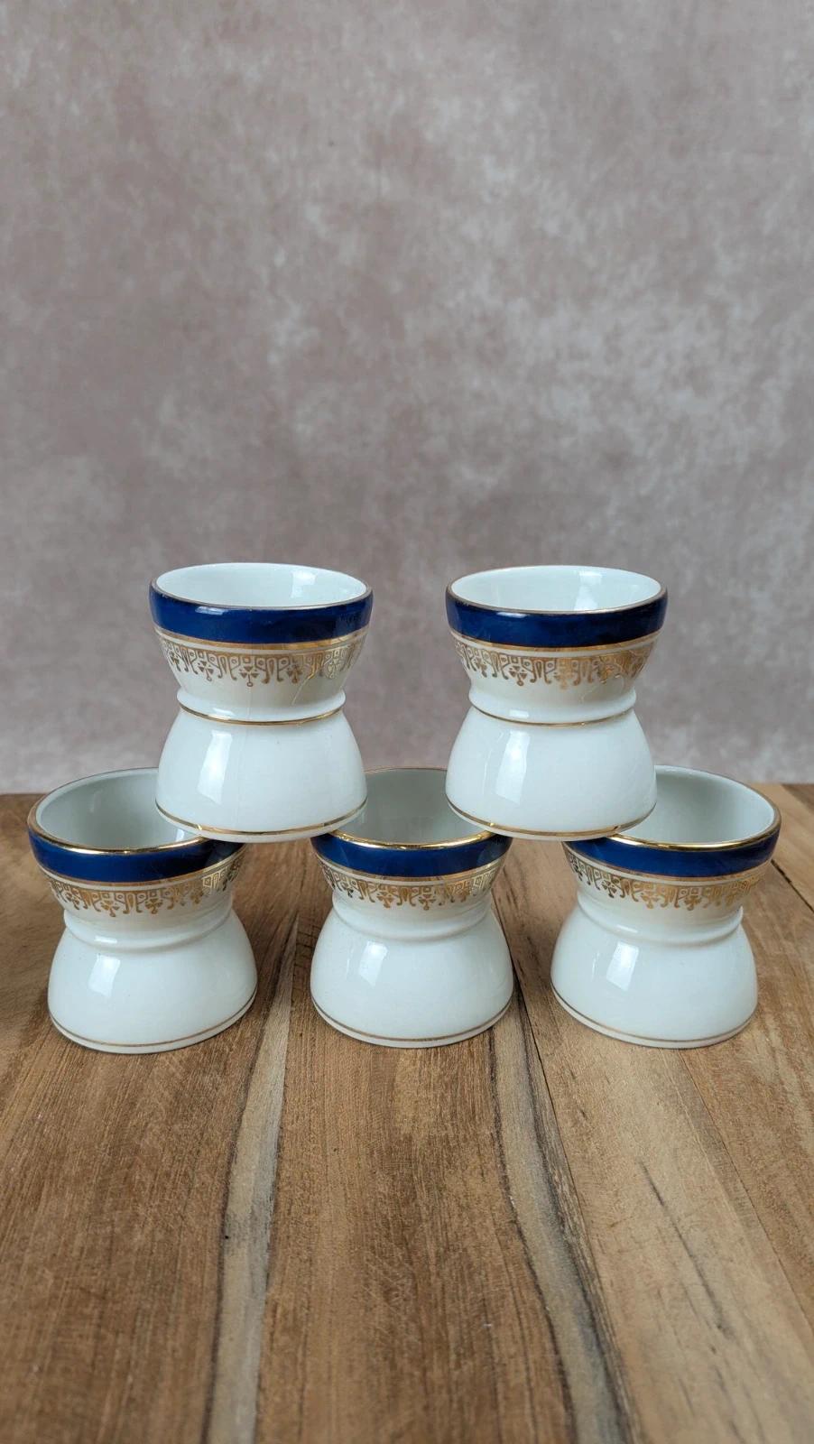 Lot de 5 coquetiers en porcelaine bleu et or – vintage élégant