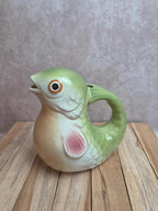 Pichet poisson vintage en barbotine polychrome – Carafe zoomorphe