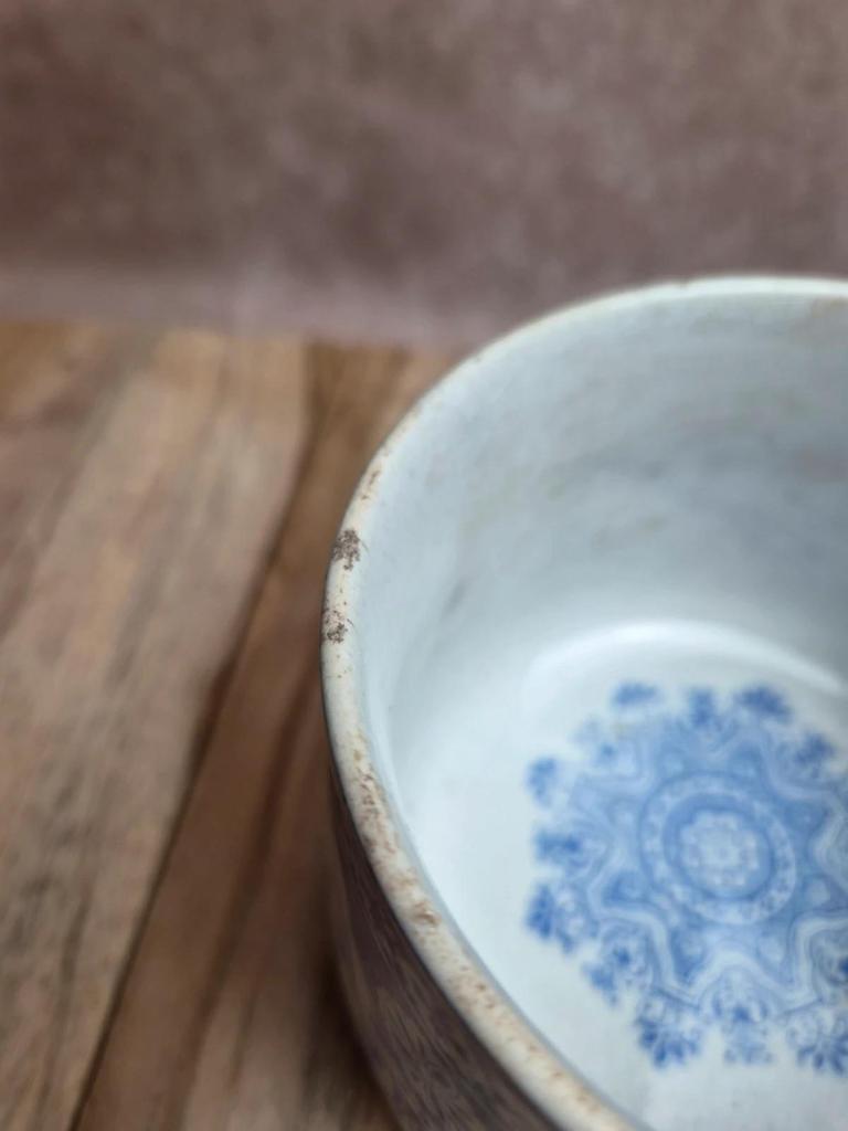 Grande tasse à chocolat ancienne Hamage Nord Renaissance – Terre de fer, décor bleu & blanc rare