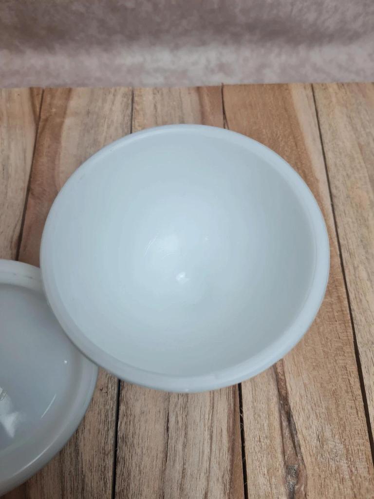 Bonbonnière vintage en opaline blanche sur pied avec couvercle 🍬🤍