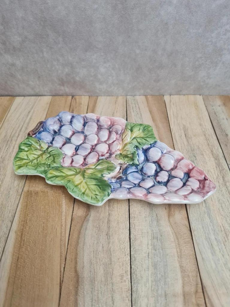 Ravier ancien en barbotine décor raisin 🍇 feuille – Portugal